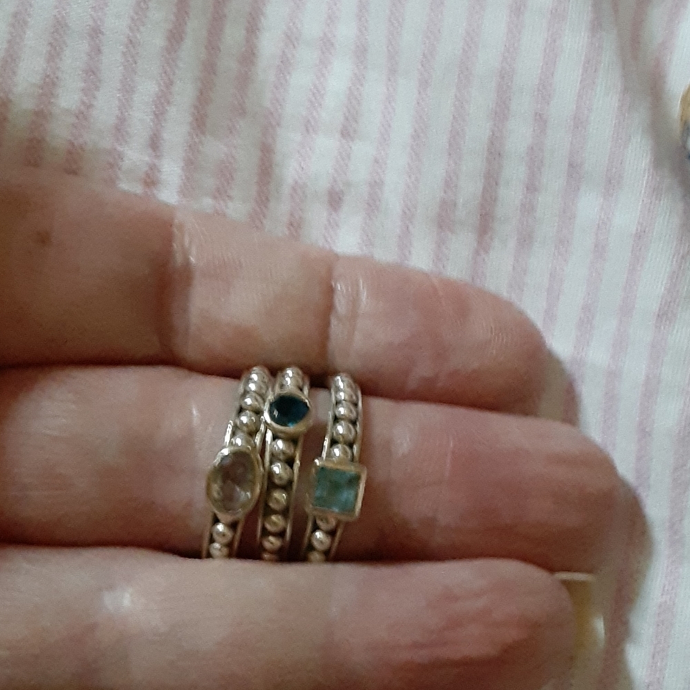 3 stackable rings . - Picture 4 of 5